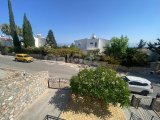A ANAHTAR TESLIMI, 2 YATAK ODALI, 1,5 BANYOLU, ORTAK HAVUZLU VE BAHÇELI YARI MÜSTAKIL ŞEHIR EVI, CATALKÖY, KYRENIA'DA