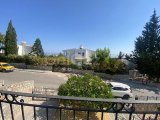 A ANAHTAR TESLIMI, 2 YATAK ODALI, 1,5 BANYOLU, ORTAK HAVUZLU VE BAHÇELI YARI MÜSTAKIL ŞEHIR EVI, CATALKÖY, KYRENIA'DA