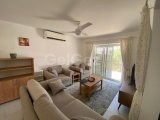 A ANAHTAR TESLIMI, 2 YATAK ODALI, 1,5 BANYOLU, ORTAK HAVUZLU VE BAHÇELI YARI MÜSTAKIL ŞEHIR EVI, CATALKÖY, KYRENIA'DA