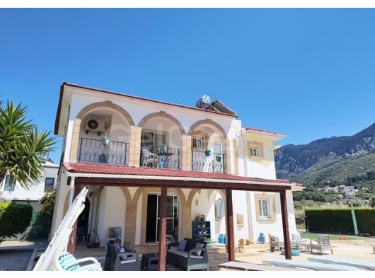 Satılık Villa-Karşıyaka, Girne