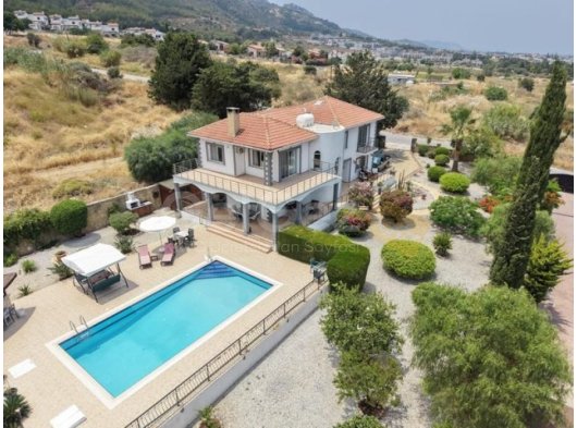 Satılık Villa-Lapta, Girne