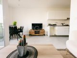 BAFRA'DA DENİZ KENARINDAKİ BİR TATİL KÖYÜNDE AKILLI STÜDYO DAİRE 87.000 £ - OC0005