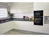 BAYKAL - GAZİMAĞUSA'DA 3. KATTA 2 YATAK ODALI DAİRE - *TURK KOCAN*