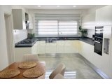 BAYKAL - GAZİMAĞUSA'DA 3. KATTA 2 YATAK ODALI DAİRE - *TURK KOCAN*