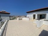A, GENİŞ BAHÇELİ, ÜST KAT TERASLI VE TESİS İÇİ OLANAKLARI OLAN, 3 YATAK ODALI, 2 BANYOLU, ŞİRİN VİLLA – TATLISU