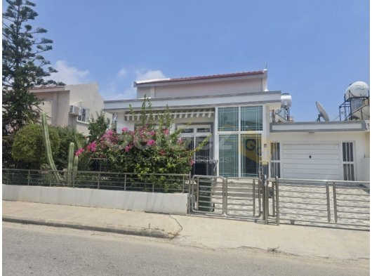 GAZİMAĞUSA'DA 3/4 YATAK ODALI VİLLA – £249,950