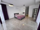 Yeniboğaziçi'nde Ortak Havuzlu 4+1 Lüks Villa 350.000 £