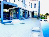 #KİRALIK!! (ŞOK FİYAT !!???? Satılık Opsyonlu)Lüks Villa | Alsancak - Çıkartma Plajı / Escape Beach Üstü Girne’nin en çok tercih edilen bölgelerinden Alsancak’t