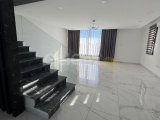 özel havuzlu kiralik villa 3+1 eşyasiz -
