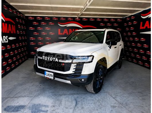 2025 Toyota Land Cruiser 300 GR