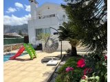 Alsancakta Necat British okuluna yakın kiralık 4+1 villa