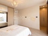 GİRNE'NİN EN KALİTELİ SİTESİNDE MUHTEŞEM BİR FULL EŞYALI 3+1 DUBLEKS TERASLI VİLLA
