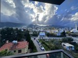 Girne Bellapais’te Şehir ve Dağ Manzaralı Şık Penthouse - Kiralık!