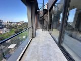 Girne Bellapais’te Şehir ve Dağ Manzaralı Şık Penthouse - Kiralık!