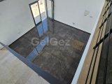 Magusa canakkale bölgesinde kiralik sendeli dükkan (ofis) Wc+mutfak En işlek cadde avm ye 5 dakika mesafede 1200 £ den Aylik ödemeli 80 m2 D 11 05338315976