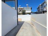 Magusa canakkale bölgesinde kiralik sendeli dükkan (ofis) Wc+mutfak En işlek cadde avm ye 5 dakika mesafede 1200 £ den Aylik ödemeli 80 m2 D 11 05338315976
