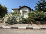 Zeytinlik Bölgesinde Site İçerisinde Kendine Ait Havuzlu Kiralık 3+1 Villa