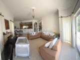 Zeytinlik Bölgesinde Site İçerisinde Kendine Ait Havuzlu Kiralık 3+1 Villa