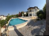 Zeytinlik Bölgesinde Site İçerisinde Kendine Ait Havuzlu Kiralık 3+1 Villa