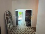 Lefkoşa Çağlayan Bölgesinde Müstakil Bahçeli Moderin Surlar Evi Kiralık