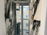 KÜÇÜKKAYMAKLI'DA, ÇOK MERKEZİ KONUMDA, DURAKLARA, MARKETLERE VE SOSYAL MEKANLARA YAKIN, 2+1, HER ODASI INVERTER KLİMALI, EŞYASIZ, ASANSÖRLÜ, BALKONLU YENİ B