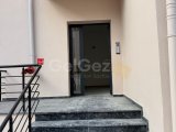 KÜÇÜKKAYMAKLI'DA, ÇOK MERKEZİ KONUMDA, DURAKLARA, MARKETLERE VE SOSYAL MEKANLARA YAKIN, 2+1, HER ODASI INVERTER KLİMALI, EŞYASIZ, ASANSÖRLÜ, BALKONLU YENİ B