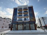 KÜÇÜKKAYMAKLI'DA, ÇOK MERKEZİ KONUMDA, DURAKLARA, MARKETLERE VE SOSYAL MEKANLARA YAKIN, 2+1, HER ODASI INVERTER KLİMALI, EŞYASIZ, ASANSÖRLÜ, BALKONLU YENİ B