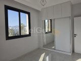 KÜÇÜKKAYMAKLI'DA, ÇOK İŞLEK BİR CADDE ÜZERİNDE, İKİ TARAFTAN YOLA CEPHESİ OLAN KÖŞE ARSA ÜZERİNDE, 2+1, HER ODASI KLİMALI, 1NCİ KATTA, 85 METREKARE, YENİ Bİ