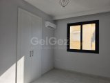 KÜÇÜKKAYMAKLI'DA, ÇOK İŞLEK BİR CADDE ÜZERİNDE, İKİ TARAFTAN YOLA CEPHESİ OLAN KÖŞE ARSA ÜZERİNDE, 2+1, HER ODASI KLİMALI, 1NCİ KATTA, 85 METREKARE, YENİ Bİ