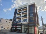 KÜÇÜKKAYMAKLI'DA, ÇOK İŞLEK BİR CADDE ÜZERİNDE, İKİ TARAFTAN YOLA CEPHESİ OLAN KÖŞE ARSA ÜZERİNDE, 2+1, HER ODASI KLİMALI, 1NCİ KATTA, 85 METREKARE, YENİ Bİ