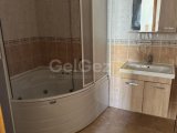 GAZİMAĞUSA MERKEZDE ÜNİVERSİTELERE VE SOSYAL ALANLARA YAKIN KİRALIK GENİŞ 3+1 DAİRE