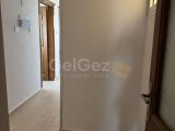 GAZİMAĞUSA MERKEZDE ÜNİVERSİTELERE VE SOSYAL ALANLARA YAKIN KİRALIK GENİŞ 3+1 DAİRE
