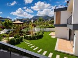 Girne Merkez'de Sıfır Lüks Site İçinde Full Eşyalı Ortak Havuzlu Kiralık 2+1 Daire (Bahçe ve Teras Opsıyonu mevcut)