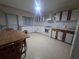 Yeni Nusmar Marketinin Arkasında, Girne'de Kiralık Güzel 3 Yatak Odalı Daire
