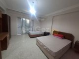 Yeni Nusmar Marketinin Arkasında, Girne'de Kiralık Güzel 3 Yatak Odalı Daire