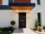 Girne Merkez Eziç Premier Yakını Lüks Sıfır Site İçi Deniz ve Dağ Manzaralı Kiralık 3+1 İkiz Villa