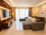 Girne Merkez Eziç Premier Yakını Lüks Sıfır Site İçi Deniz ve Dağ Manzaralı Kiralık 3+1 İkiz Villa