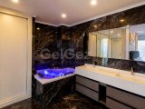 Girne Merkez'de Özel Havuzlu Full Deniz Ve Dağ Manzaralı Site İçinde Lüks Kiralık 3+1 Villa