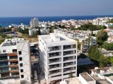 GİRNE MERKEZ ANA CADDE ÜZERİNDE TURİZM LİMANINA VE SAVOY CASİNOYA YAKIN KONUMDA SATILIK 2 DÜKKAN(İÇİNE ARABA ALINABİLİR)