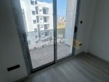 Gazimağusa Çanakkale mahallesinde yeni yapılmış havuzlu site içerisinde , 2+1 eşyasız kiralık daire