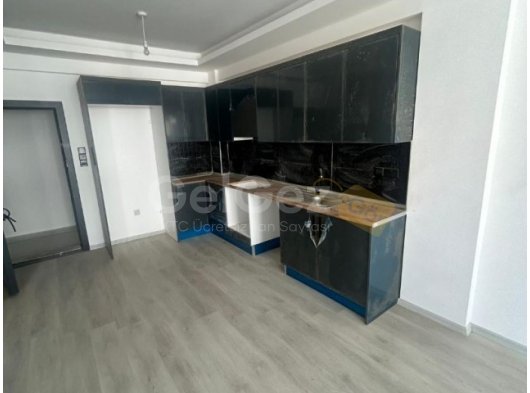 Gazimağusa Çanakkale mahallesinde yeni yapılmış havuzlu site içerisinde , 2+1 eşyasız kiralık daire