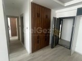 Gazimağusa Çanakkale mahallesinde yeni yapılmış havuzlu site içerisinde , 2+1 eşyasız kiralık daire