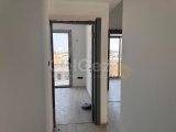 Gazimağusa Çanakkale mahallesinde yeni yapılmış havuzlu site içerisinde , 2+1 eşyasız kiralık daire
