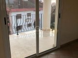 Gazimağusa Baykal mahallesinde caddeye çok yakın, kısmi eşyalı 3+1 kiralık daire