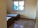 Gazimağusa Baykal mahallesinde caddeye çok yakın, kısmi eşyalı 3+1 kiralık daire