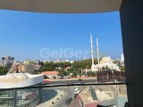 Gazimağusa Caddemde Ada Kent ve batı üniversitesine yürüme mesafesinde, caddeye çok yakın, güney cephede, güvenlik, kapalı otopark, jeneratörlü, eşyalı 3+1 kira