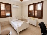 Girne Bellapais'te kiralık 4 + 1 tek depozitolu villa