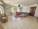 Girne Merkez Kiralık 3+1 Eşyalı Geniş Daire