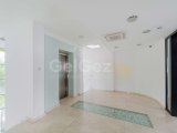 Girne Merkezde Kiralık Ticari Bina