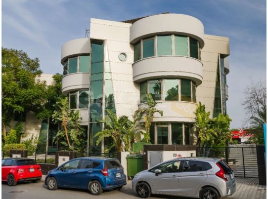 Girne Merkezde Kiralık Ticari Bina